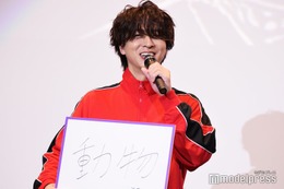 timelesz寺西拓人、人気若手俳優からの“おねだり”に照れ笑い 声優で演じてみたい役も明かす【迷宮のしおり】 画像