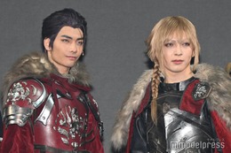 M!LK吉田仁人、多忙極める中での“座長力”に共演者驚嘆 双子役・ゲンジブ武藤潤との距離は「完全に縮まっている」【FFBE幻影戦争2】