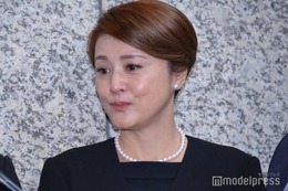 藤原紀香、舞台公演期間中に父が死去「言葉にならない喪失感」共演者への感謝伝える