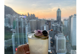 香港最前線。アジアを包括する現代アートの新機軸「M＋」、そしてオールド香港のアッパータウン上環（ションワン）。「香港アート＆サブカルチャー」の新しい姿