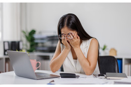 「体の丈夫さには自信があった」40代女性。経験したことのない不調に襲われ、キャリアも危うく…。頑張りすぎた女性が陥りがちな「更年期クライシス」とは