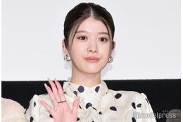 馬場ふみか、胸元ざっくりジャケット姿に視線集中「大人の色気すごい」「ため息が出るほど綺麗」 画像