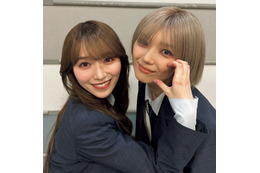 櫻坂46守屋麗奈＆藤吉夏鈴、楽屋での“ほっぺハート”ショット解禁「櫻撮」先行カット