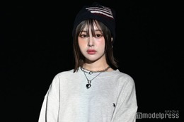なえなの、膝上ミニスカ×ハイソックス 制服風スタイルで魅了【TGCあいち・なごや2026】