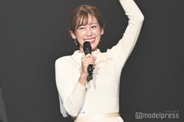 元NHK中川安奈アナ、透け感ブラックコーデで大人の魅力開放「攻めてる」「美しさに圧倒」の声