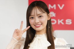 元日向坂46濱岸ひより、肩出しミニ丈ニット姿の散歩ショット話題「彼女感すごい」「映画のワンシーンみたい」 画像