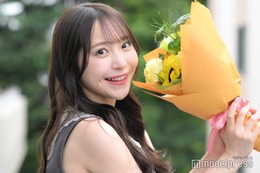 かとゆり、胸元大胆なドレス姿に視線集中「色っぽい」「お姫様みたい」