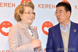 西川きよし＆ヘレン夫婦、手繋ぎショット公開「いつもラブラブで憧れ」「おしゃれで絵になる」の声 画像