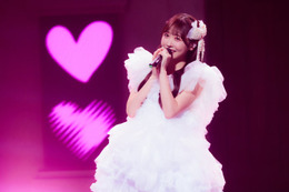 FRUITS ZIPPER櫻井優衣、メジャーデビュー後初ソロコンサート開催 アイドル目指し続けた人生辿る演出・グループでの経験背負って見せる真骨頂【STORY － A Journey into Yui's Dream －】 画像