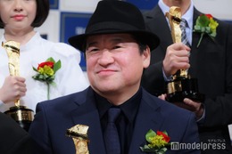 佐藤二朗、共演女優から“お父さん”呼び 演技力を絶賛「怪物だと」【第99回キネマ旬報ベスト・テン】 画像