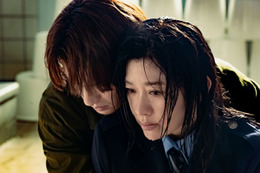 「パンチドランク・ウーマン」篠原涼子×ジェシー×藤木直人織りなす三角関係に変化 プロデューサー明かす後半の見どころ「大きな動きがあります」 画像