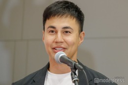 ユージ「マイバッハちゃん」“3000万超え”高級愛車との写真公開「かっこよすぎ」「羨ましい」と反響