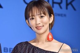 2児の母・夏菜、美肌輝くノースリーブ姿に視線集中「肩のラインが綺麗」「おしゃれ上級者」