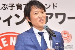 千原ジュニア、レトロ感満載の愛車車内公開「旧車ならではの雰囲気が素敵」「細ハンドルがおしゃれ」と反響 画像