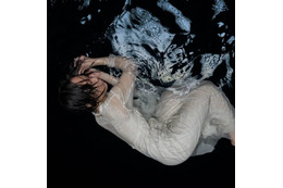 【独自コメント到着】水咲加奈、ニューシングル「pray」リリース！“言えない弱さ”を静かに肯定する新たな代表作