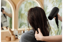 ハワイの美容院で…「Student　$15」に惹かれ入店→美容師の「立って」に困惑…まさかの展開に「今でも忘れられない」 画像