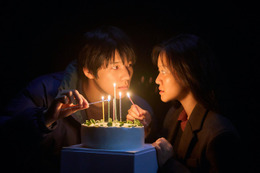 Netflix『パヴァーヌ』の最旬俳優ムン・サンミン、イ・ヨンジの新曲MVでキュートな氷上の恋！IVEユジンもカメオ出演