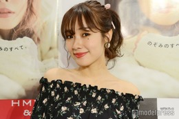 浦和レッズ・渡邊凌磨選手の美人妻、結婚1年記念日ショット披露「美男美女夫婦」「雑誌の表紙みたいにおしゃれ」