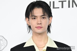 M!LK佐野勇斗、黒スーツ×黄色シャツで春らしい着こなし グループへの愛語る「考えない日は1日たりともない」【ULTIMUNE with LISA POP UP EVENT】