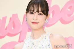 高橋ひかる、ワンショルトップスコーデに絶賛の声「スタイルがいい人しか着こなせない」「肩のライン憧れる」