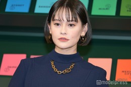 emma、ミニワンピで美脚披露「全身のバランスが神」「透明感溢れてる」と反響