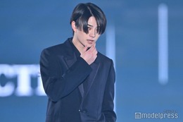 岩瀬洋志、クールなランウェイに歓声上がる「色気爆発」「髪サラサラすぎ」と話題【TGC2026 S/S】 画像