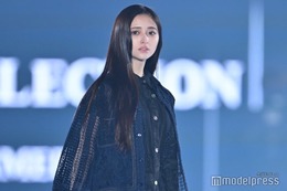 乃木坂46井上和「TGC」初登場でオーラ放出 ストレートヘアなびかせる【TGC2026 S/S】 画像