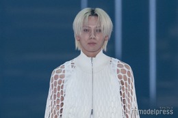 JO1川尻蓮、ランウェイシークレット登場 穴開きトップスでオーラ放つ【TGC2026 S/S】 画像