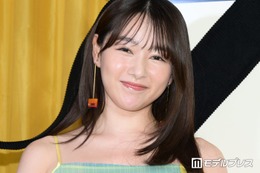 桜井日奈子「身体を絞った」美ボディ全開の攻めた衣装ショット公開「思わず二度見」「腹筋から努力が溢れてる」と反響 画像