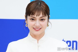 4児の母・平愛梨、洗濯物を畳む三男の姿公開「可愛らしい後ろ姿に癒された」「お手伝い偉すぎる」の声