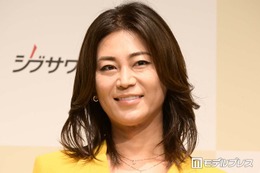 氷川きよし、温泉入浴ショットに反響「すっぴんが美しすぎる」「可愛らしい浸かり方」