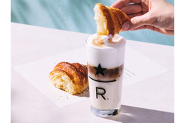 スタバリザーブカフェ「コールドクラシックムースバニラマキアート」登場 コルネッティと合わせるムースディップスタイル 画像