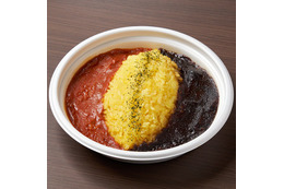 ファミマ、埼玉最大級のロックフェス「VIVA LA ROCK」とコラボ 赤と黒のロックな強演「レッド＆ブラックカレー」登場