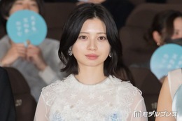桜田ひより、ヘソ出しジャケットコーデで美ウエストちらり「破壊力すごい」「ボーイッシュも似合う」と絶賛の声 画像