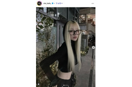 「月曜から夜ふかし」多田さん、青髪に電撃イメチェン＆タトゥー公開で絶賛の声「美人が際立つ」「かっこいい」 画像