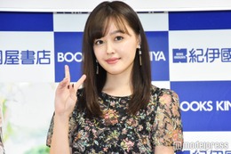 元モー娘。メンバー、プラベショットで美脚コーデ披露「膝上も膝下も長くて綺麗」「骨格から美しい」 画像