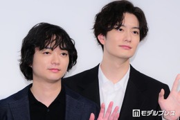 岡田将生＆染谷将太、SPゲスト登場に笑顔 現場では“にやにや”止まらず「ずっと可愛くて」【田鎖ブラザーズ】