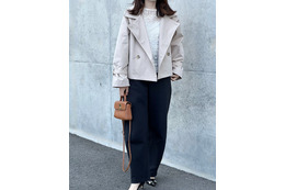 156でキッズサイズをセレクト。着心地とシルエットが優秀な【ユニクロ】パンツでつくるショートトレンチスタイル【40代の毎日コーデ】