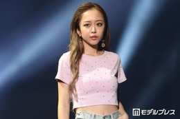 みりちゃむ、新ヘア披露で反響続々「最強ビジュ」「ギャル度増してる」