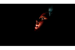 途中退場者続出の閲覧注意ホラーが日本上陸『アウトウォーターズ 裂けた砂漠』6月26日公開