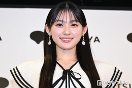 乃木坂46川崎桜、ほっそり二の腕際立つミニ丈ドレス姿が話題「華奢で綺麗」「天使みたい」 画像