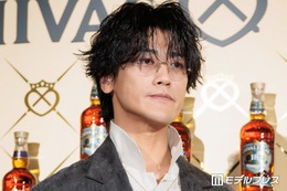 赤西仁、若かりし頃の父を初顔出し「鼻と輪郭がそっくり」「めちゃくちゃモテそう」と反響続々