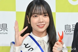 日向坂46卒業発表の山口陽世、一人旅ショット公開 人混みでの自撮りに「普通にいてびっくり」「オーラ隠せてない」の声 画像