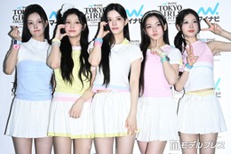 ILLIT、幼少期と現在の比較ショット公開「すでに完成してる」「貴重」と話題 画像