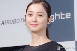 2児の母・佐々木希「子供達も大好物」秋田の山菜“ミズ”料理を公開「初めて見ました」「美味しそう」の声 画像