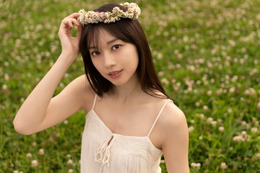 モー娘。牧野真莉愛、アイドル最後の写真集発売へ 美スタイル輝く水着カット公開「完成形と言える作品になった」 画像