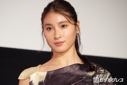 土屋太鳳、弟・神葉の肩に“首こてん”仲良しショットに「素敵な関係性」「美男美女」と反響 画像