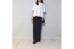 低身長さんでもバランス美人！白のドッキングＴシャツで作るモノトーンスタイル【40代の毎日コーデ】