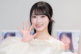 AKB48佐藤綺星、チアリーダー姿で美ウエスト披露「一番星の生まれ変わり」「最強ツインテール」と話題に