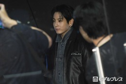 BTS・Jung Kook（ジョングク）原宿降臨 車乗り込む直前まで神対応に歓声鳴り止まず 画像